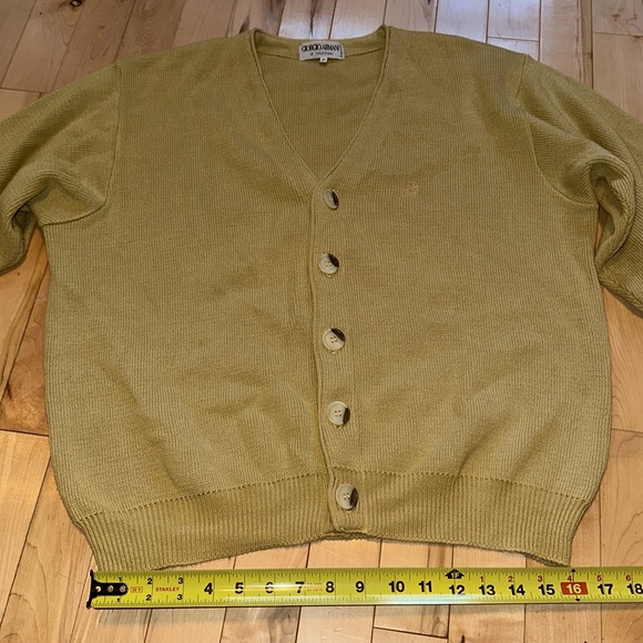 Giorgio Armani Cardigan - Picture 16 of 16